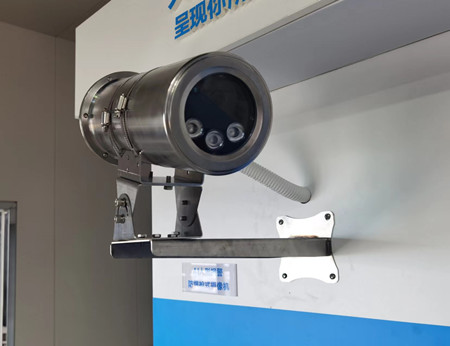 如果說防爆監(jiān)控攝像頭不是保護(hù)攝像頭，你信嗎