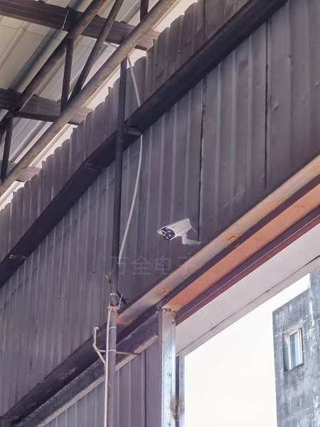 成都高溫紅色預(yù)警，倉(cāng)庫(kù)監(jiān)控?cái)z像頭安裝安防工程