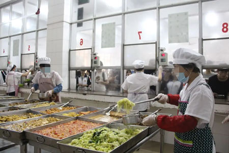 AI視頻聯(lián)網(wǎng)報警系統(tǒng)實現(xiàn)學(xué)校食品安全“立體式”監(jiān)管 