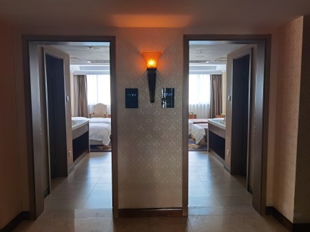 酒店安裝監(jiān)控?cái)z像頭的目的，AI視頻監(jiān)控如何實(shí)現(xiàn)