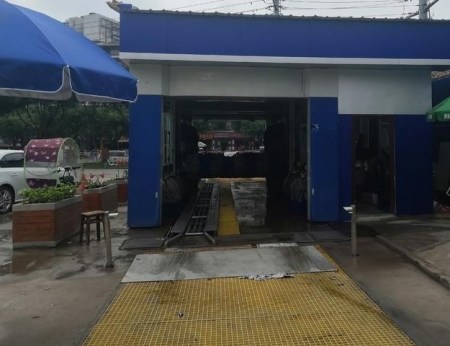 洗車場安裝AI視頻監(jiān)控，解決車牌識別和車流統(tǒng)計難題