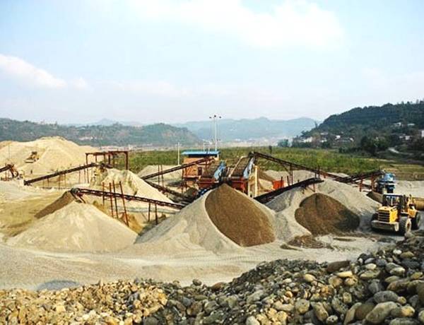 砂石場安裝AI視頻監(jiān)控系統(tǒng)，實現(xiàn)監(jiān)控服務的“蛻變”